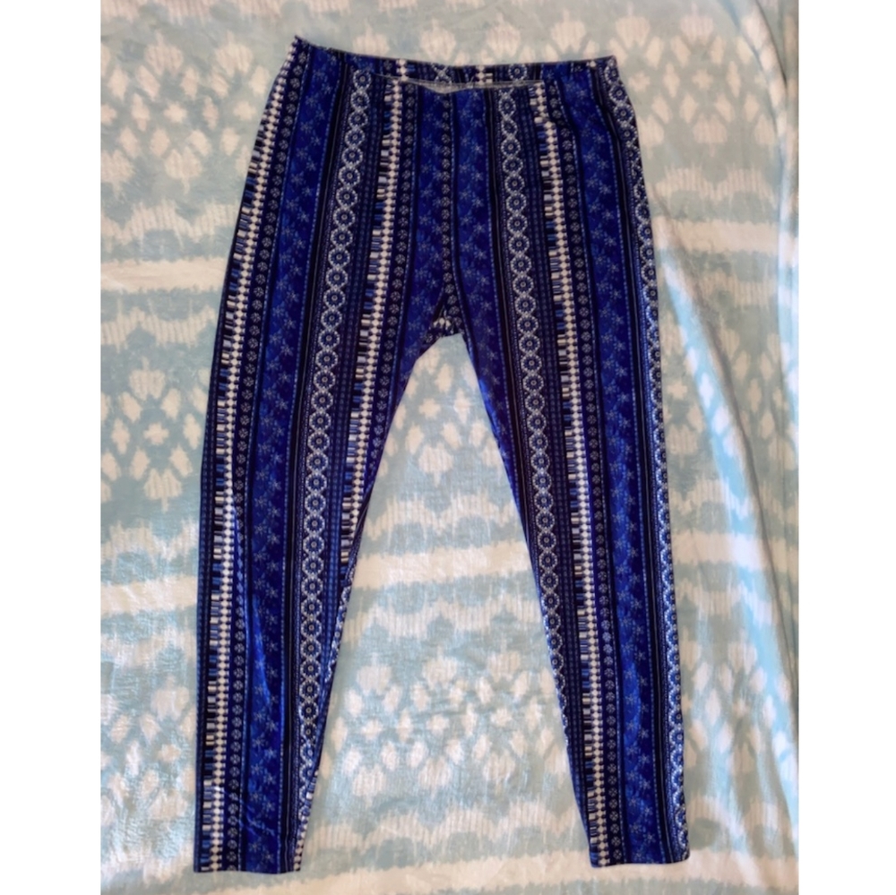 Blue Ornate Print Leggings